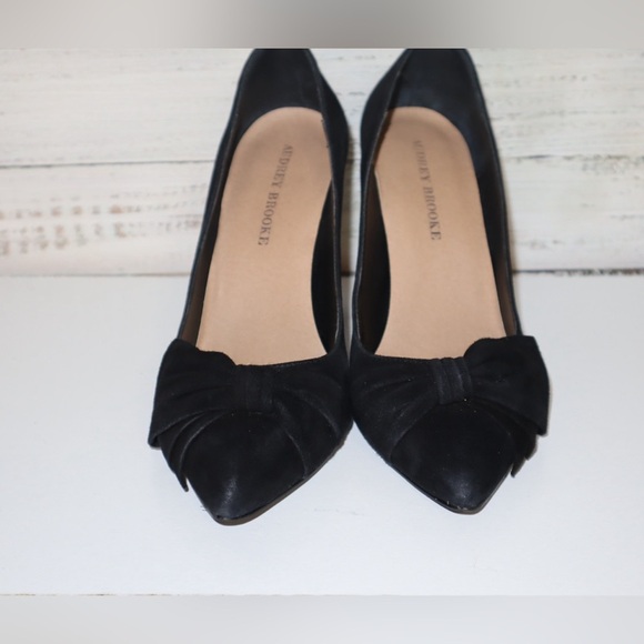 Audrey Brooke Heels Pumps Shoes Black Suede with Bow Detail Size 8.5 M - Picture 3 of 8